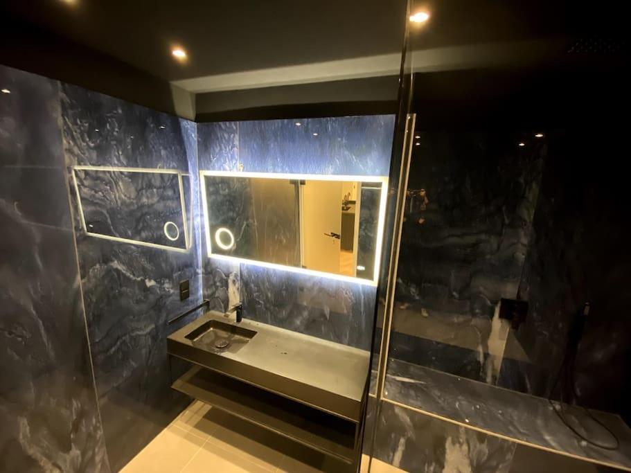 Design Apartment In The Centre Of Wien Exteriör bild