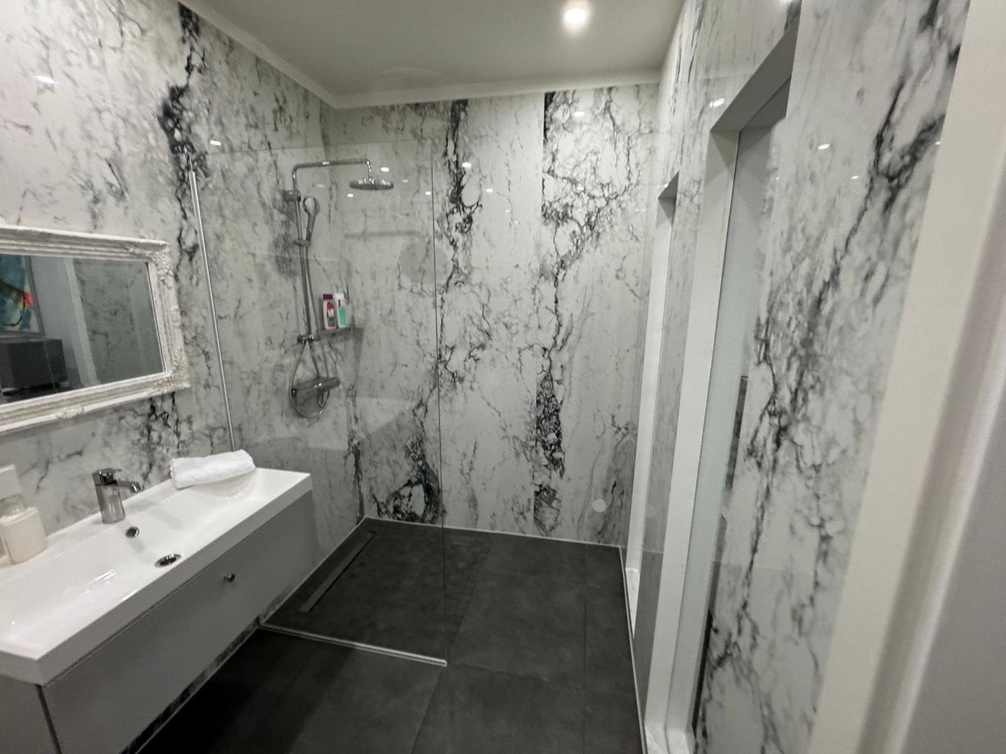 Design Apartment In The Centre Of Wien Exteriör bild