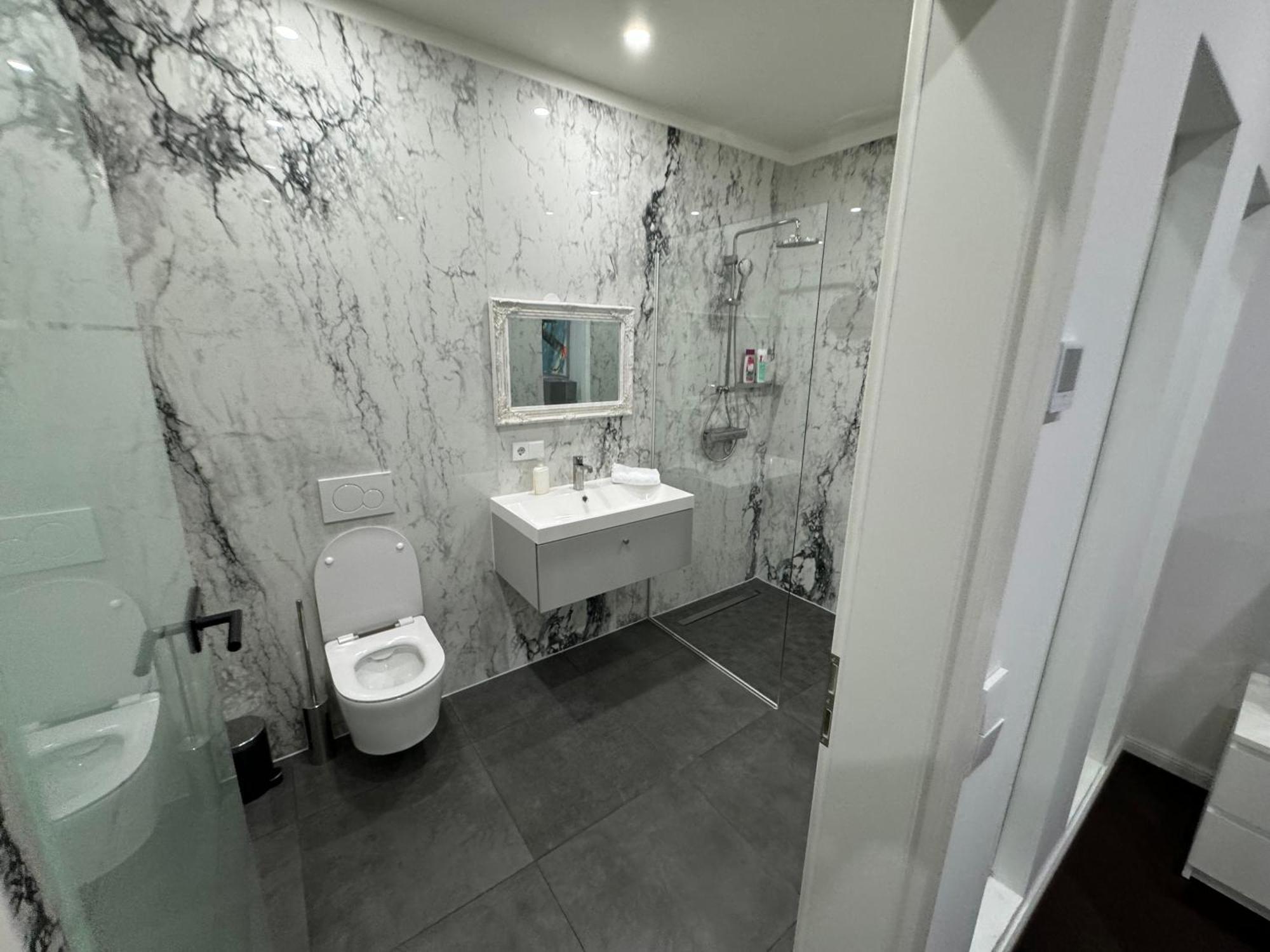 Design Apartment In The Centre Of Wien Exteriör bild
