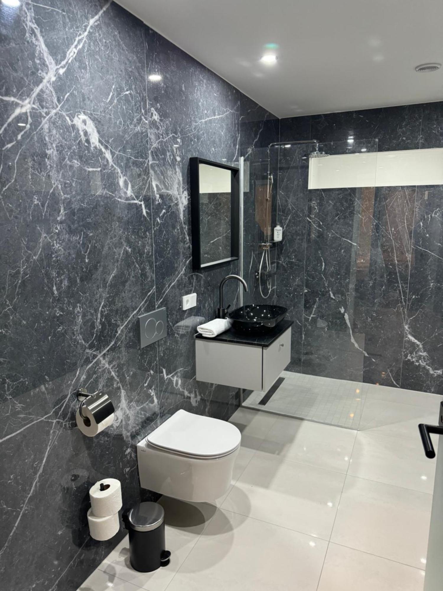Design Apartment In The Centre Of Wien Exteriör bild